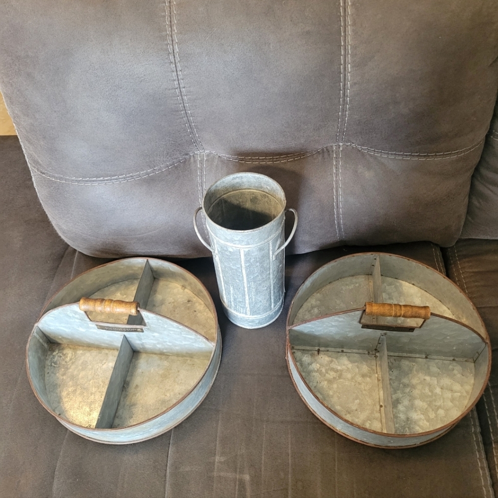 2 Galvinised Organizers & Vase